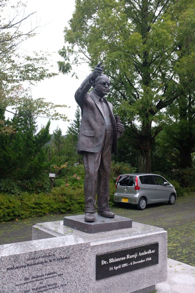 アンベードカル像